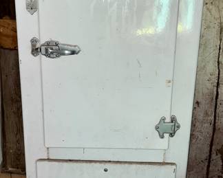 ANTIQUE WHITE PORCELAIN REFRIGERATOR / ICE BOX