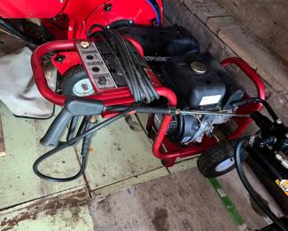GAS POWERED PRESSURE WASHER