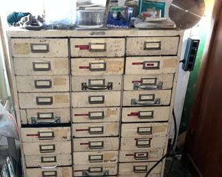 30 DRAWER METAL FILE UNIT / CABINET