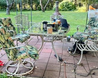 ALUMINUM PATIO SET W/ GLASS TOP TABLE