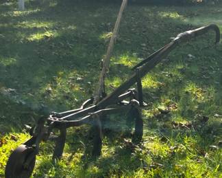 ANTIQUE FARMING PLOW IMPLEMENT - ‘YARD ART’