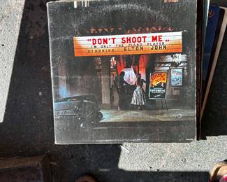 VINTAGE VINYLS / RECORDS