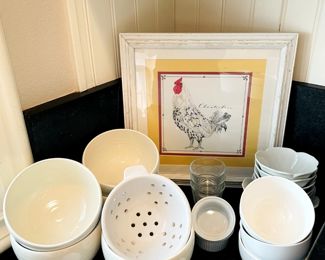 Farmhouse Decor and Modern Dishware 