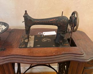 Vintage Singer have to see in person