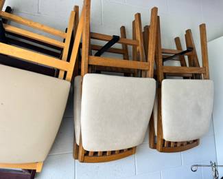 Folding chairs (cushioned)