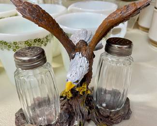 Eagle Salt and Pepper Set
