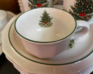 Pfaltzgraff Christmas Dishes 