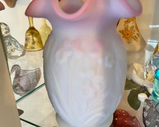 Fenton Daffodil Vase