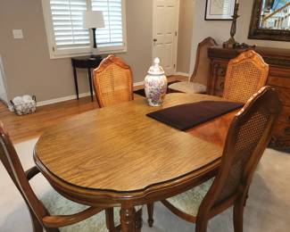 Bernhardt Dining table & 6 chairs