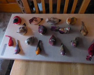 Vintage feathered birds