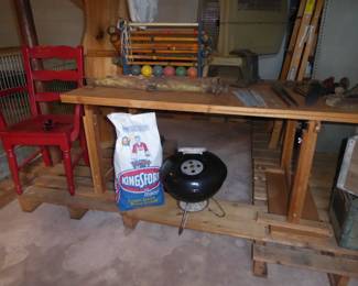 Ikea table w/adjustable legs +