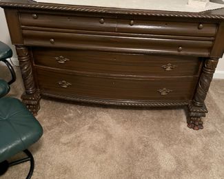 Antique chest of drawers