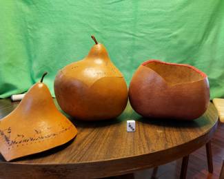 Large handpainted gorge collection 