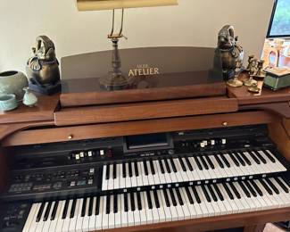Roland Music Atelier Organ - AT-900