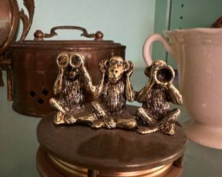 Brass Three Monkeys - Hear No Evil See No Evil Speak No Evil Magnifying Glass