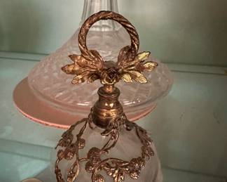 Floral and Berries Topper & Collar Perfume Bottle