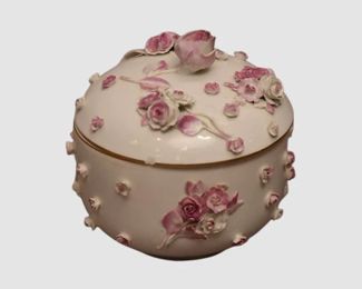 18. Meissen Rose Pattern Ornamental Porcelain Box