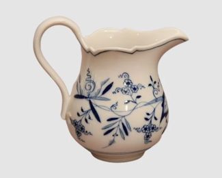83. Meissen Blue Onion Creamer