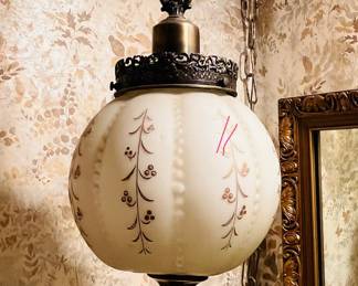 Awesome hanging bulb light fixture