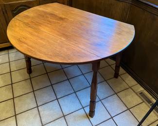 Vintage oak drop leaf table