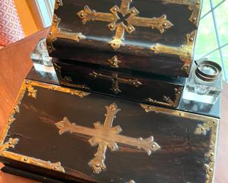 Vintage writers desk with ink wells, but missing parts and worn inside