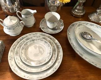 Noritake China Set “Brookfield” 64 pieces in excellent condition!