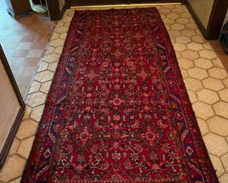 Beautiful Asian runner!
