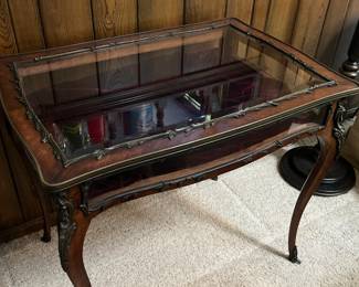Late Mid Century Louis XVI style display vitrine table