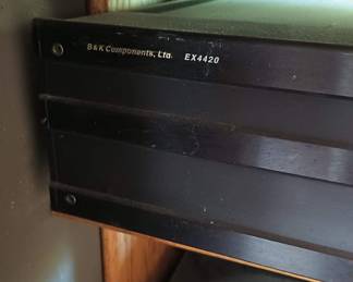 B&K Components Amplifier - EX4420