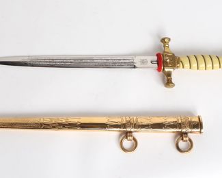 https://www.liveauctioneers.com/catalog/301199_edged-weapons-firearms-antiquities-and-more/