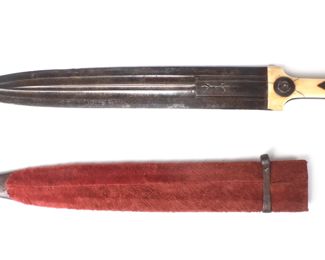 https://www.liveauctioneers.com/catalog/301199_edged-weapons-firearms-antiquities-and-more/