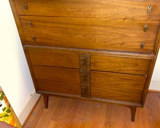 Vintage dresser