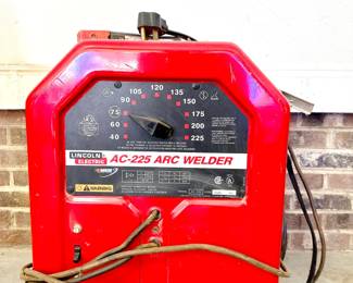 LINCOLN ELECTRIC ARC WELDER AC-225