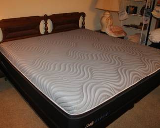 Sealy Hybrid king bed