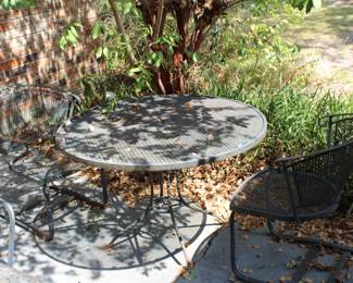iron patio furniture