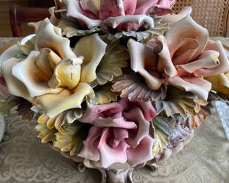 Daintiest Italian Capodimonte flower arrangement.