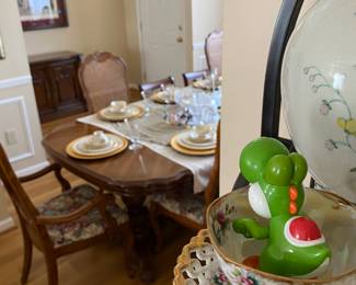 The Disney fiends were making such a racket that they woke up a sleeping dragon. Not just any dragon, this was none other than Yoshi! Yoshi knew that he had to find help or the smooth sounds of the California Raisins would be lost forever.