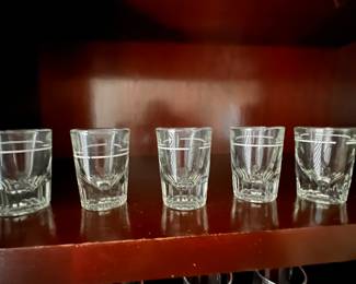 Small shot glasses (5)
