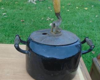 CAST IRON COOKER