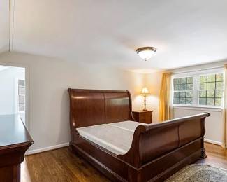 Thomasville sleigh bed