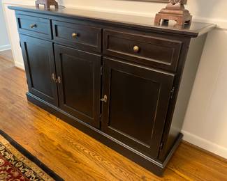 Mitchell Gold server