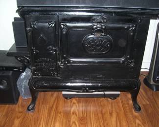 Antique Southern Stove Works Leader Cast Iron Stove
