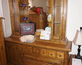 dresser with mirror
