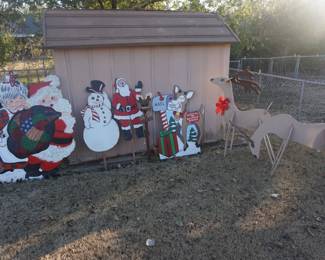 outdoor Christmas decor