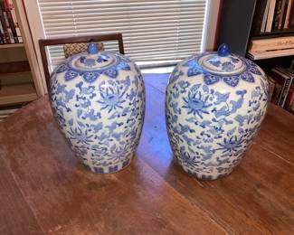 pair of Chinese blue and white vases