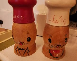 Vintage Wood Salt Pepper Shakers
