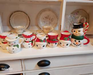 Assorted Vintage Snowmen  Mugs