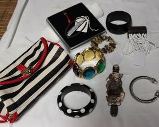COSTUME JEWELRY (BRACELETS)