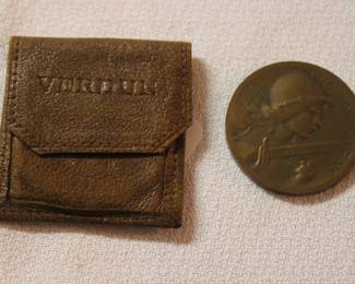 WORLD WAR 1 COIN AND CASE