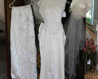 WEDING DRESS, VEIL, AND TRAIN